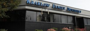 kraklow family dentistry building sign